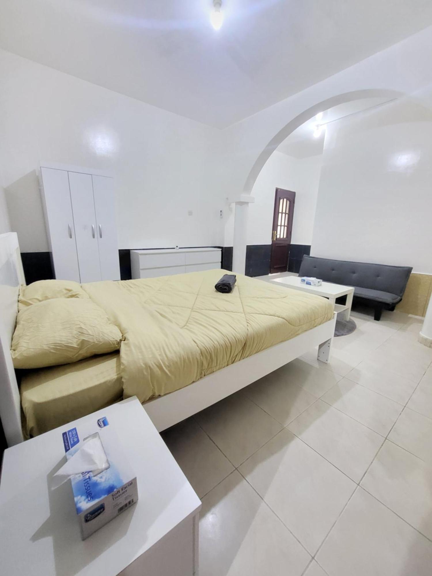 Corniche Full Studio Apartment Abu Dhabi Luaran gambar