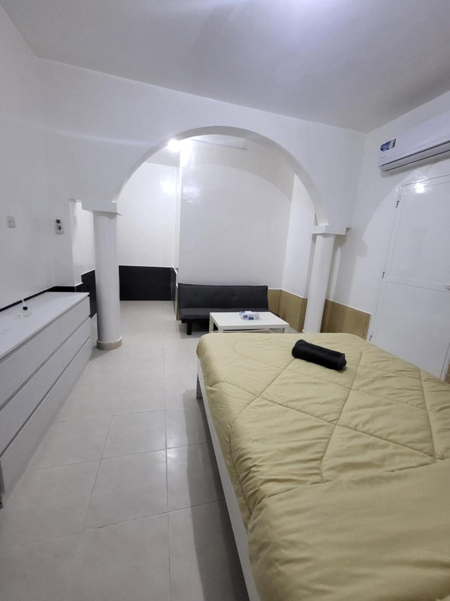 Corniche Full Studio Apartment Abu Dhabi Luaran gambar