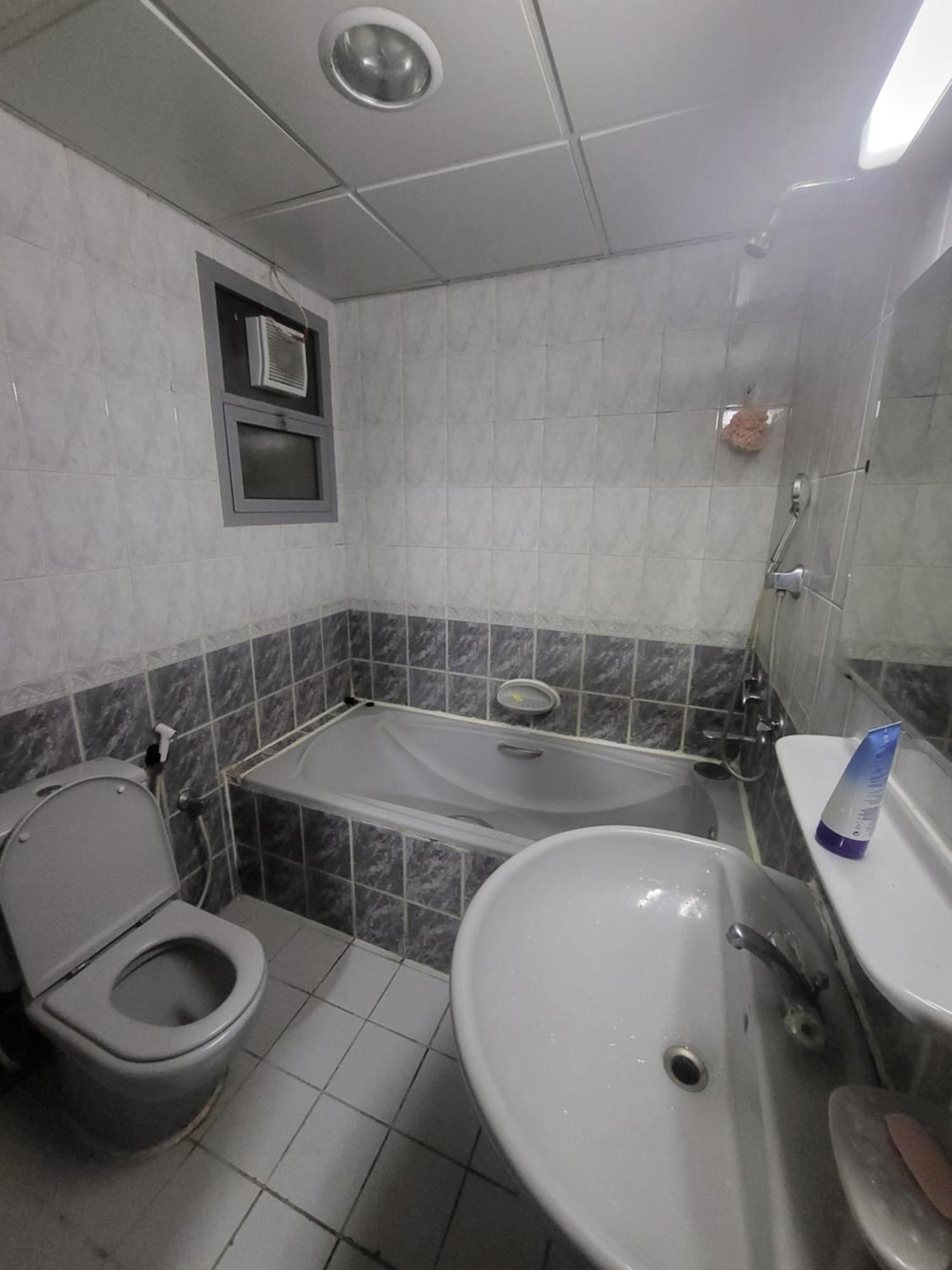 Corniche Full Studio Apartment Abu Dhabi Luaran gambar