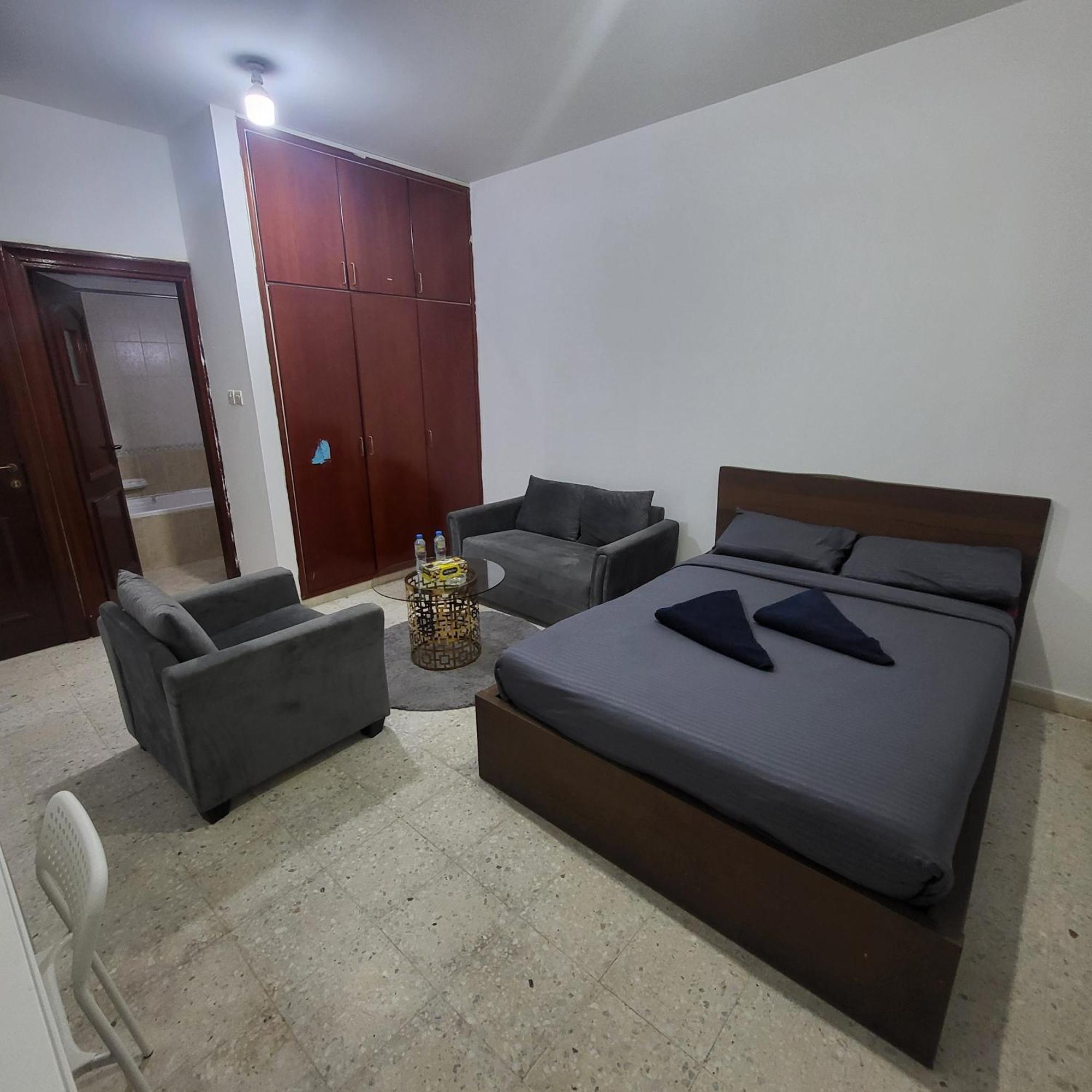 Corniche Full Studio Apartment Abu Dhabi Luaran gambar
