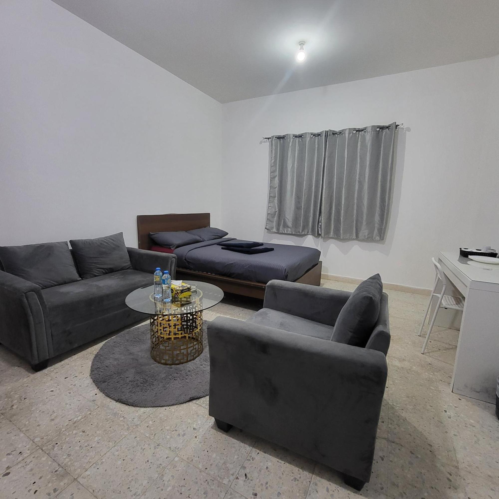 Corniche Full Studio Apartment Abu Dhabi Luaran gambar